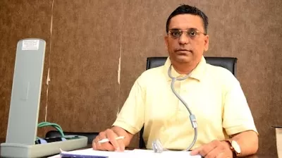 DR. JAVED M VAKIL