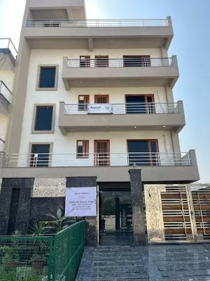 Ayuquo Centrum | Best Ayurvedic Hospital in Noida | Panchkarma Wellness | Male/Female Health, Kidney/Liver Disorders Doctor