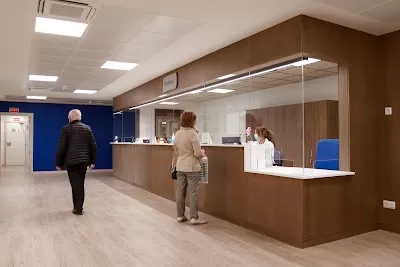 Clínica CEMTRO III