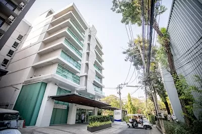 โรงพยาบาลชีวา ทรานสิชั่นนัล แคร์