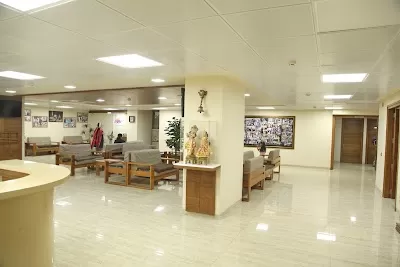Dr. Sunil Gurmukhani - Hradayam Heart Hospital Satellite