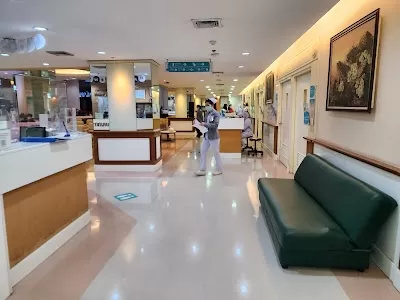 Bangpakok 9 International Hospital