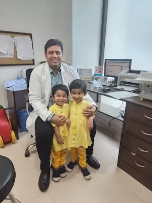 Dr Mayank Goel and Dr Nidhi Rajotia Goel | The Gynae Pediatric Clinic Gurgaon | Gynaecologist & Pediatricin in Gurugram