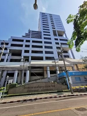 Charoenkrung Pracharak Hospital