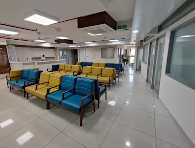Aadya Arthroscopy & OrthoSports Hospital Dr Sanjay Trivedi & Dr Kalpesh Trivedi