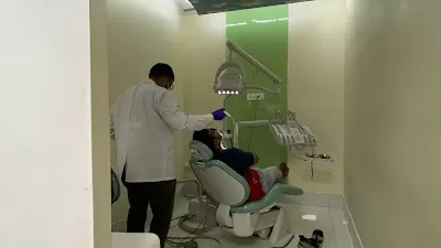 Apollo Dental Clinic - Vivekananda Road