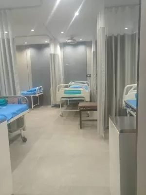 Lady Doctor – Dr. Ruchi Gupta For Piles /Fissure / Pinodial Sinus in Rohini