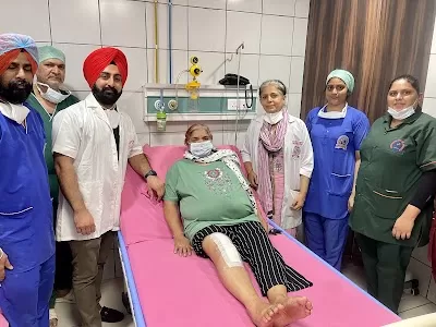𝗗𝗿. 𝗔𝗺𝗮𝗻𝗱𝗲𝗲𝗽 𝗦𝗶𝗻𝗴𝗵 𝗔𝗷𝗺𝗮𝗻𝗶 - Best Orthopaedic Doctor in Ludhiana ( GTB Hospital )