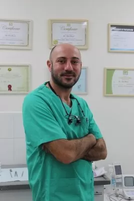 ד"ר בזל חן - השתלות שיניים ואסתטיקה