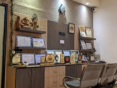 Dr. Manish Agrawal - Head of Dep. Of Neurosurgery, S.M.S. Hospital, Jaipur
